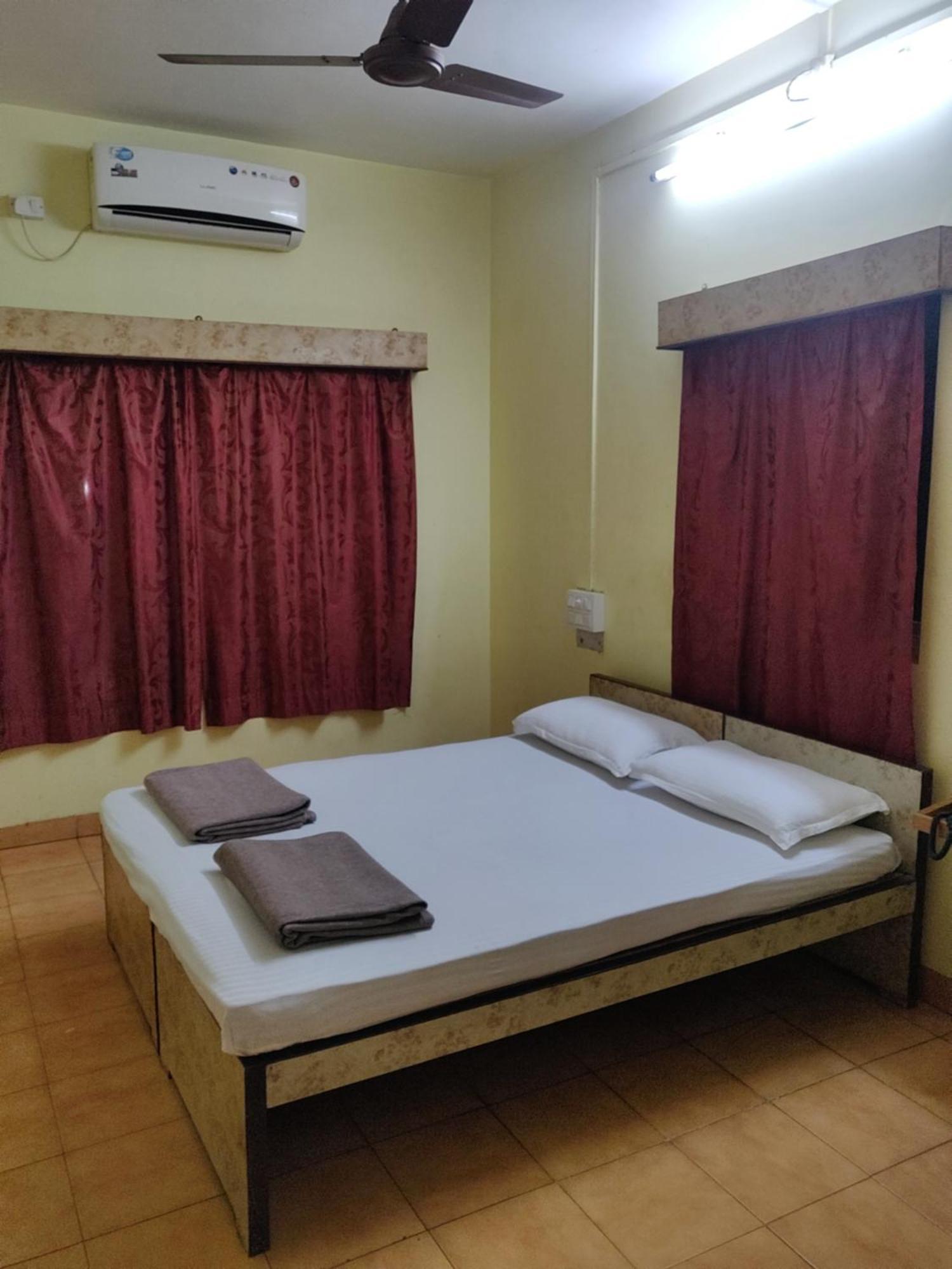Shraddha Lodge Ratnāgiri Εξωτερικό φωτογραφία